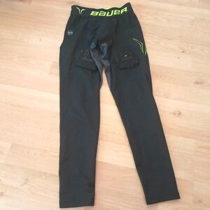 BAUER PREMIUM COMPRESSION BASE LAYER HOCKEY PANTS, 37.5® Technology, Youth - Med